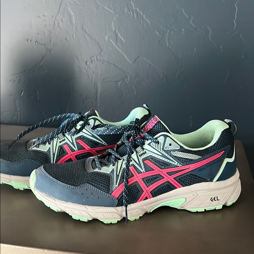 ASICS Gel Venture 8 Sneakers - Navy and Pink Accents